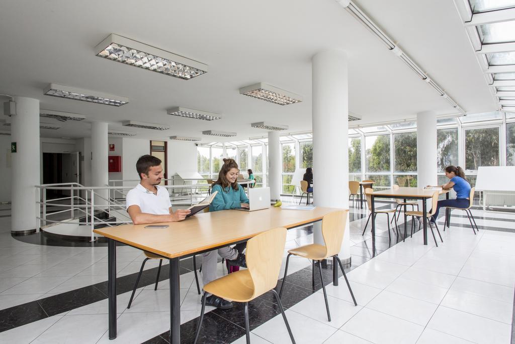 Residencia Universitaria Resa Siglo XXI คุลเยเรโด ภายนอก รูปภาพ