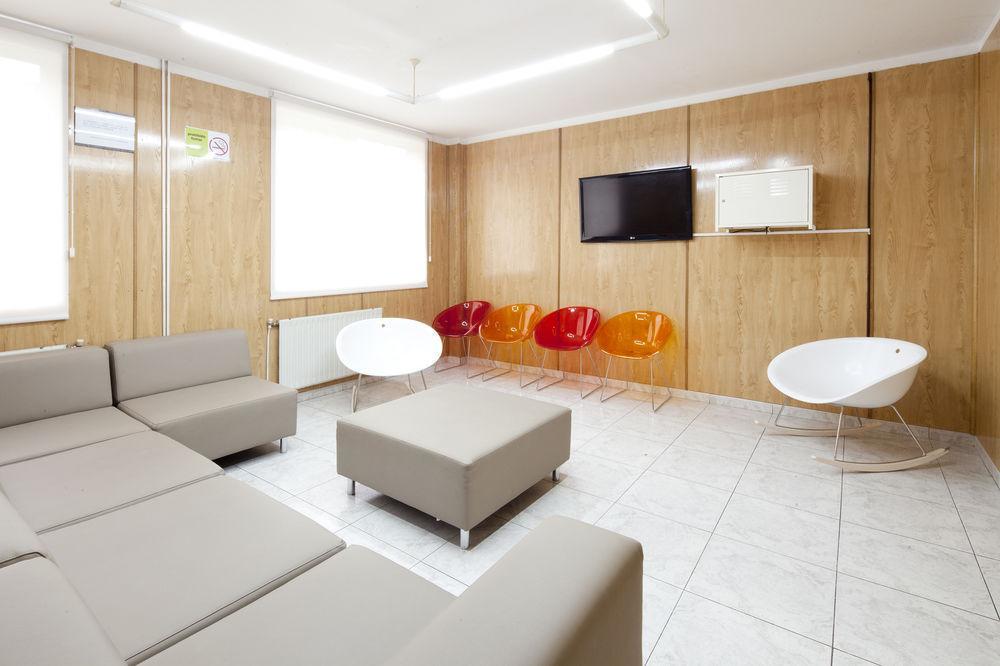 Residencia Universitaria Resa Siglo XXI คุลเยเรโด ภายนอก รูปภาพ