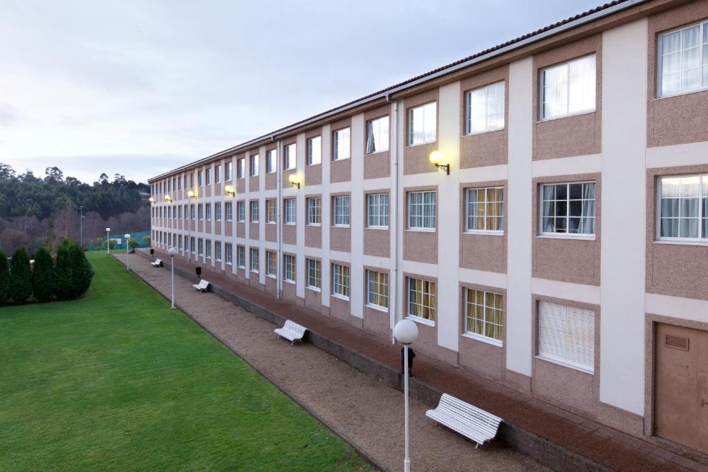 Residencia Universitaria Resa Siglo XXI คุลเยเรโด ภายนอก รูปภาพ