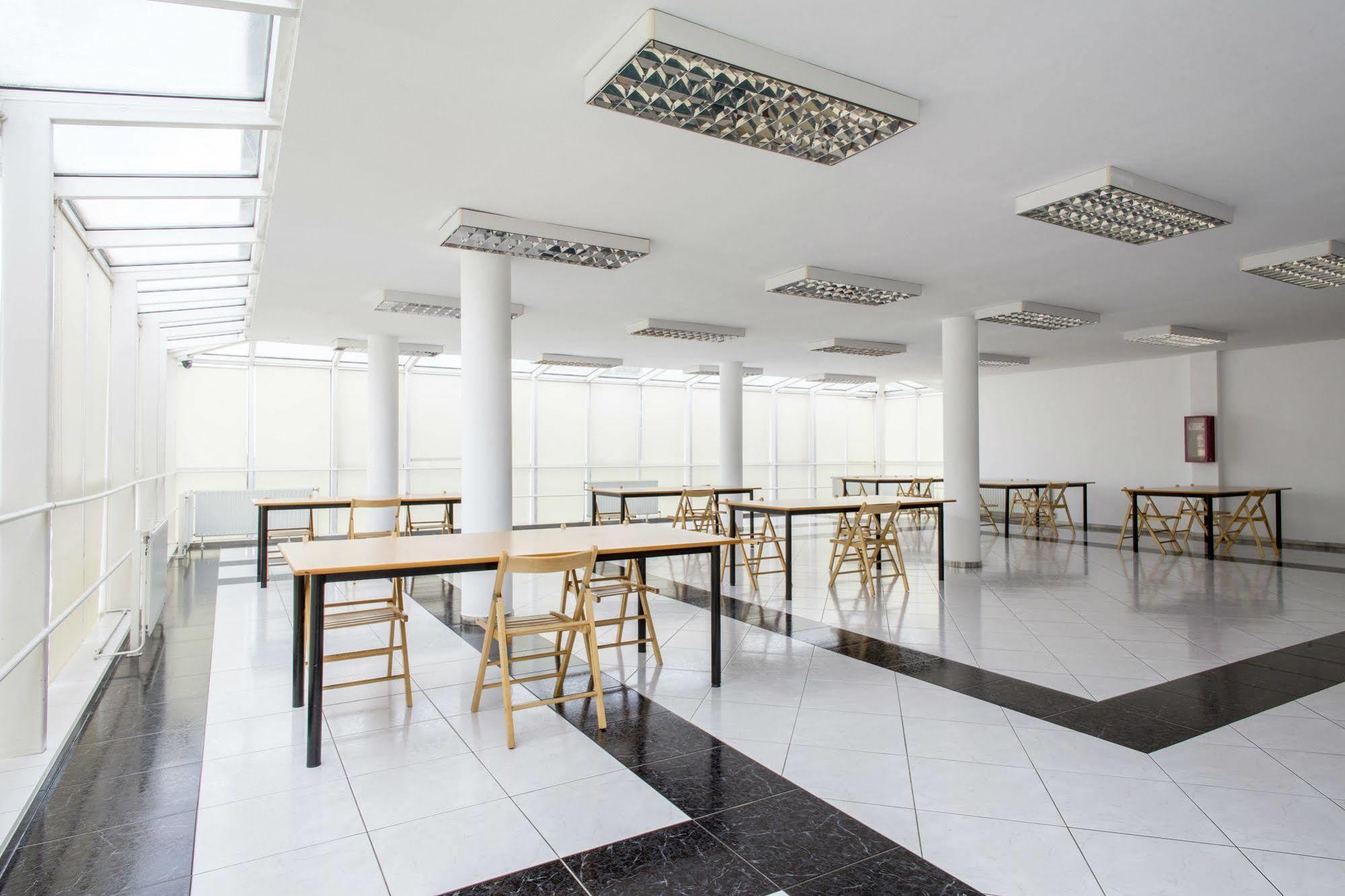Residencia Universitaria Resa Siglo XXI คุลเยเรโด ภายนอก รูปภาพ