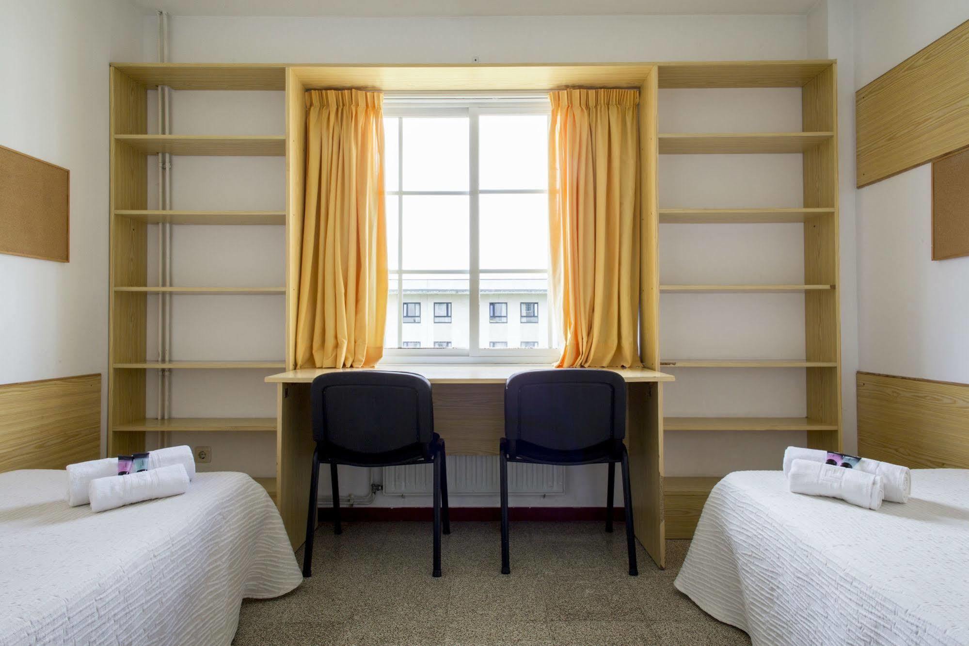 Residencia Universitaria Resa Siglo XXI คุลเยเรโด ภายนอก รูปภาพ