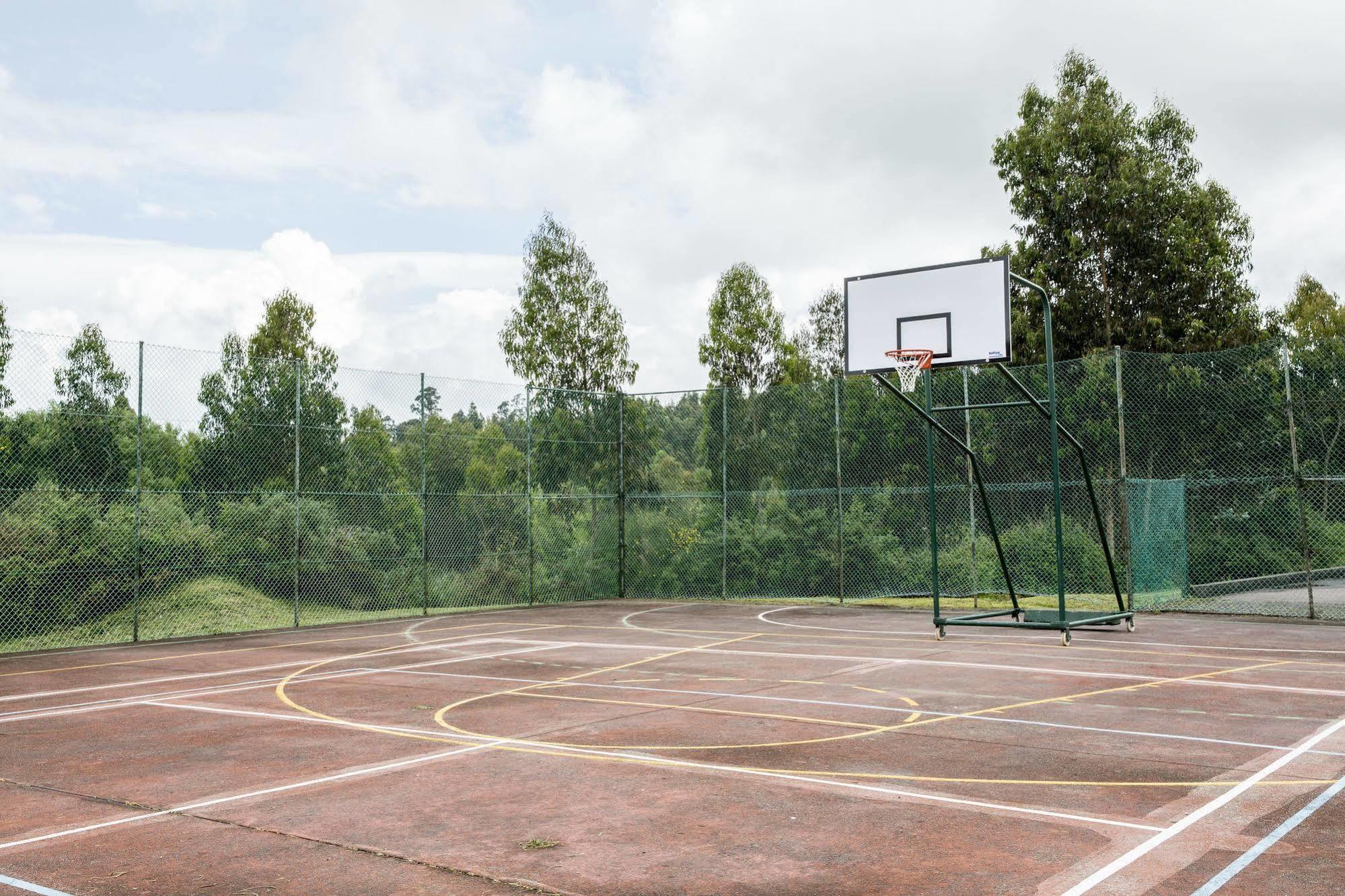 Residencia Universitaria Resa Siglo XXI คุลเยเรโด ภายนอก รูปภาพ